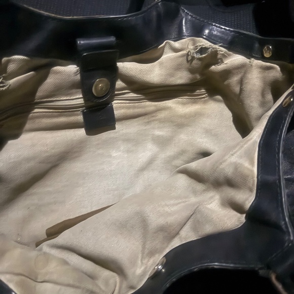 Gucci Black Shoulder Bag - Picture 3 of 4